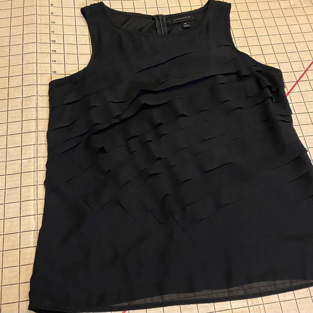 Ruffle shell, Worthington, size M, black sleeveless